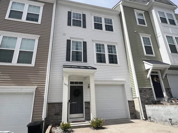 141 Inlet St, Morgantown, WV 26508