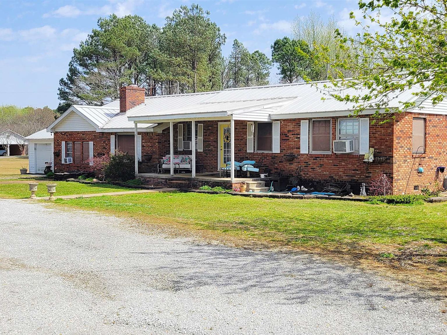 8100 Frankfort Rd, Tuscumbia, AL 35674 Zillow