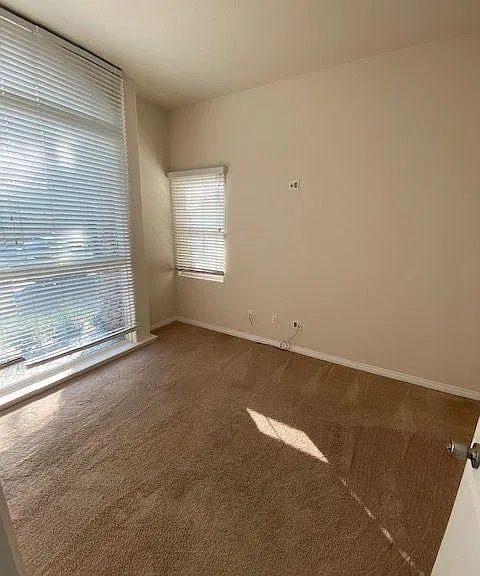 3950 Ohio St #212 — Photo 4