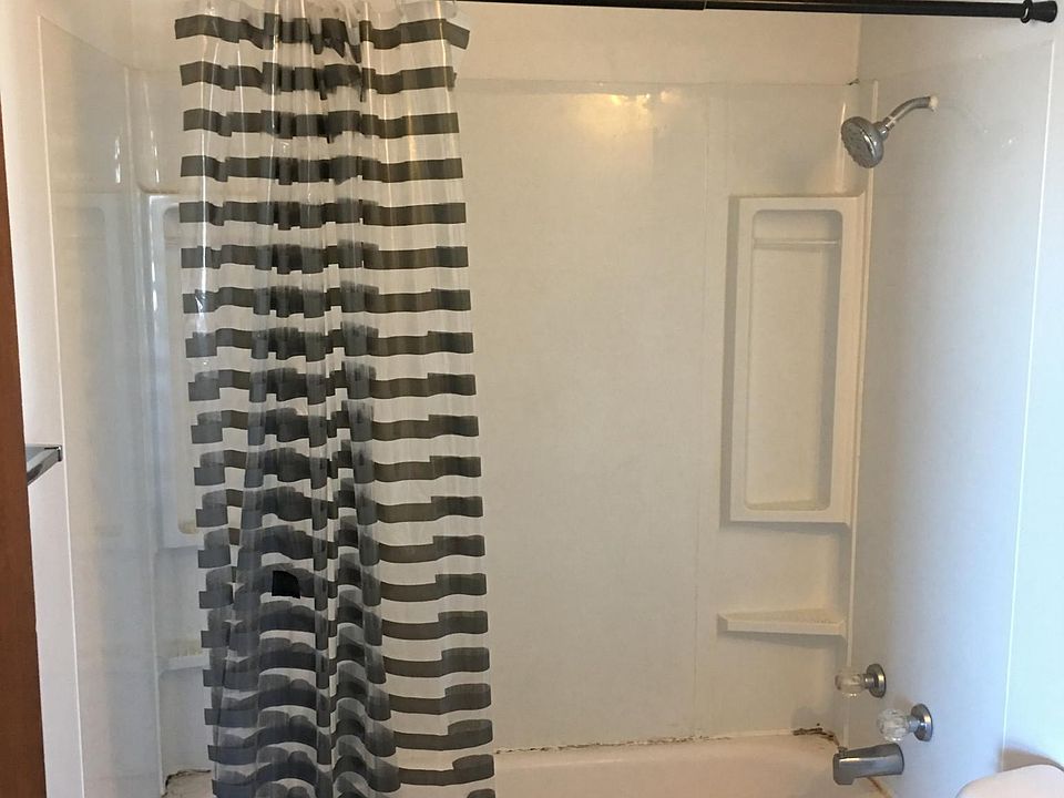 2nd image of 315 11th Ave SW APT 2