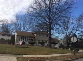 200 Hollyoke Rd, Somerdale, NJ 08083