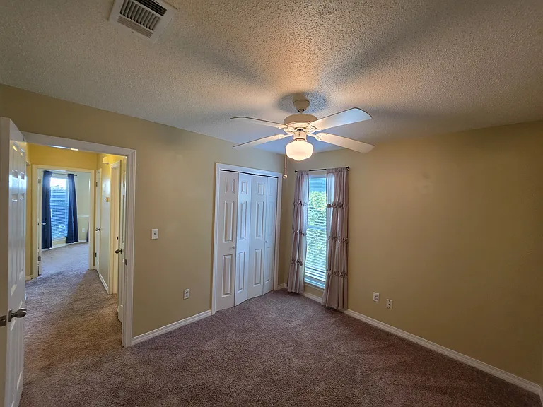 148 Meadowbrook Ct — Photo 25