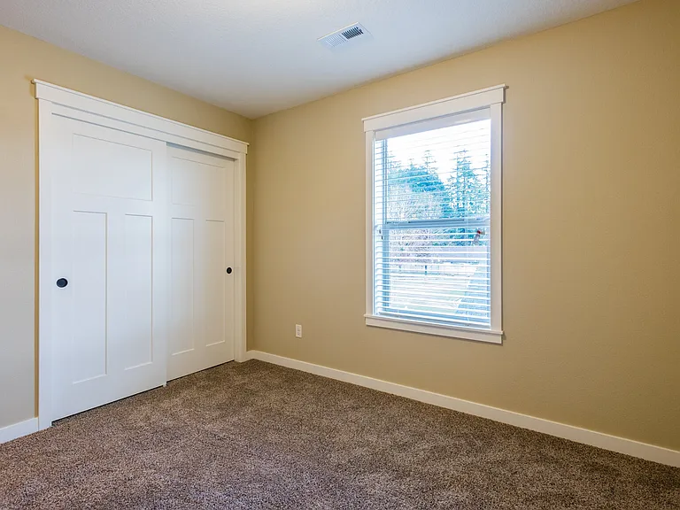 188 NE American Dr — Photo 6
