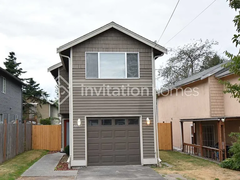 12227 47th Ave S — Photo 1