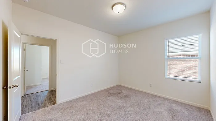 744 Devonshire Dr — Photo 23