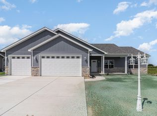 5890 Pinstripe Ave, Portage, IN 46368