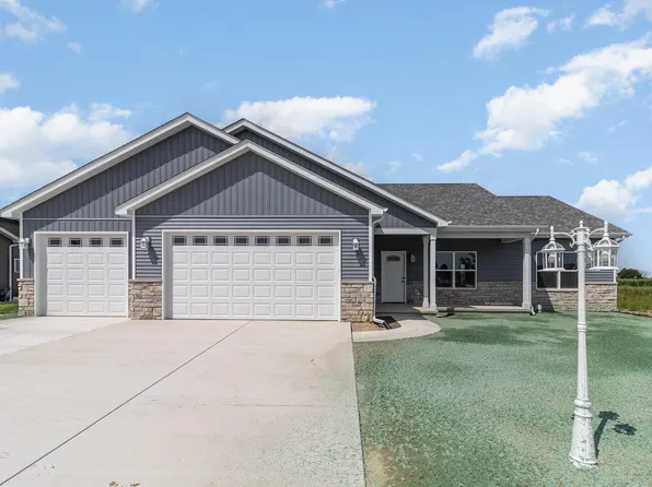 5890 Pinstripe Ave, Portage, IN 46368