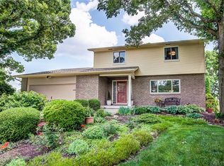 8810 Meadowcreek Dr, Dayton, OH 45458