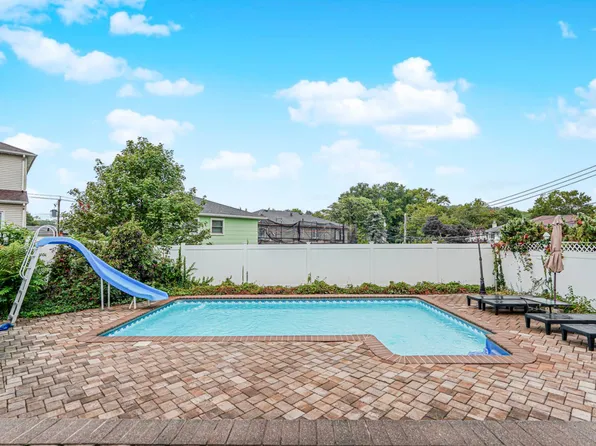 14 Walnut Place image 8 of 47