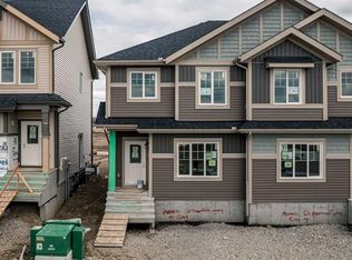 71 NW Appaloosa Way, Cochrane, AB T4C 3L9