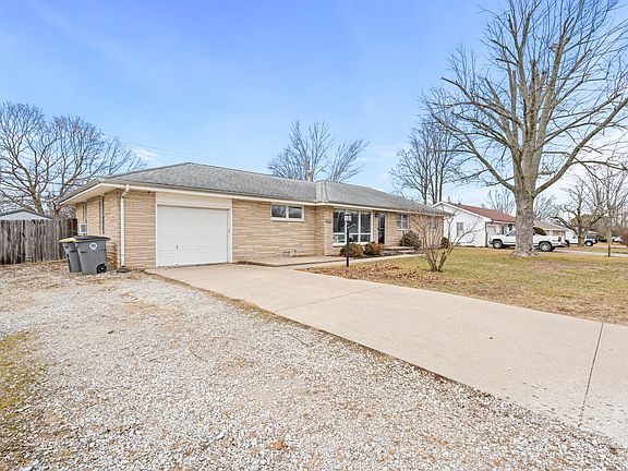 2nd image of 1705 Murray Hill Dr