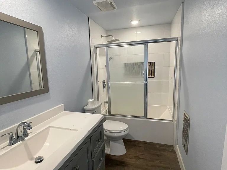 1647 London Cir — Photo 11