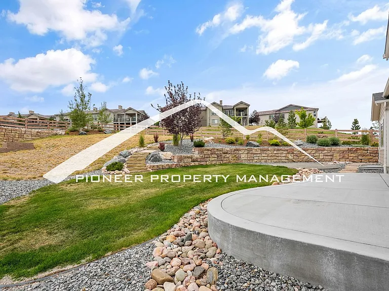2398 Merlot Dr — Photo 28