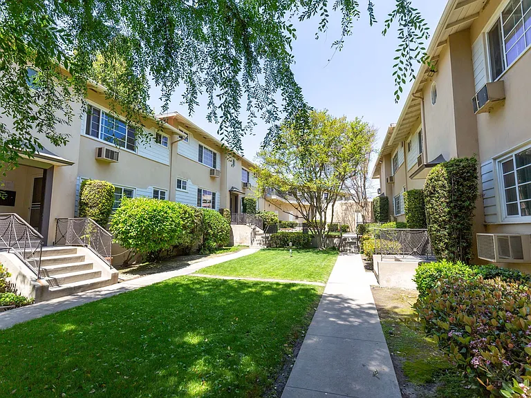 Must-See! 1bd+1ba At 1553-1555 Riverside Dr. Glendale, Ca 91201 — Photo 13