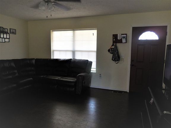 4th image of 1318 Tabatha St