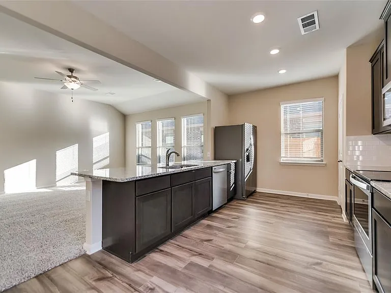 204 Lake Rdg — Photo 16