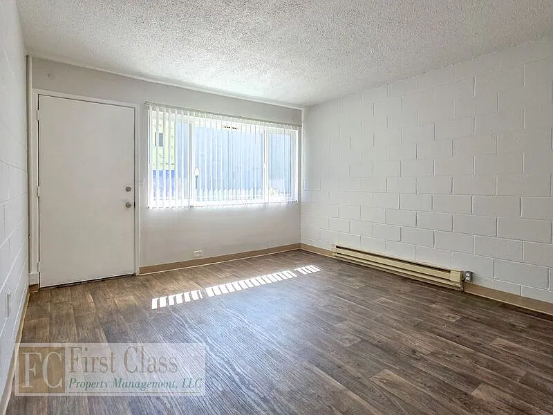4555 SW Erickson Ave — Photo 4