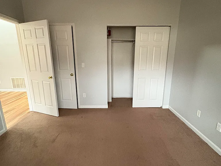 4420 Laguna Pl #E — Photo 16