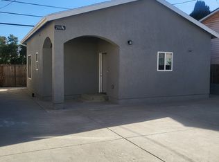 2906 S 1/2 Palm Grove Ave, Los Angeles, CA 90016
