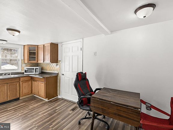 3rd image of 9 Kelley Rd