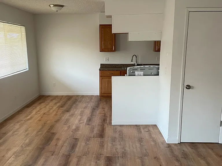 100 W Caldwell Ave #37 — Photo 1