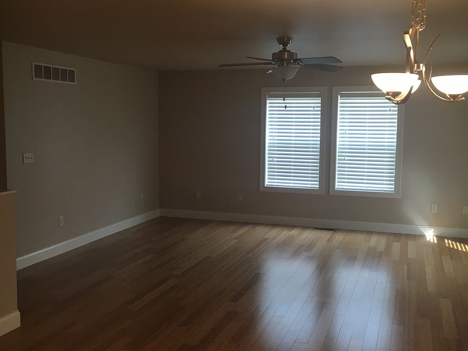 1st image of 101 Scenic Dr
