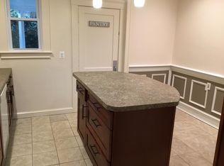 49 Salem St, Swampscott, MA 01907