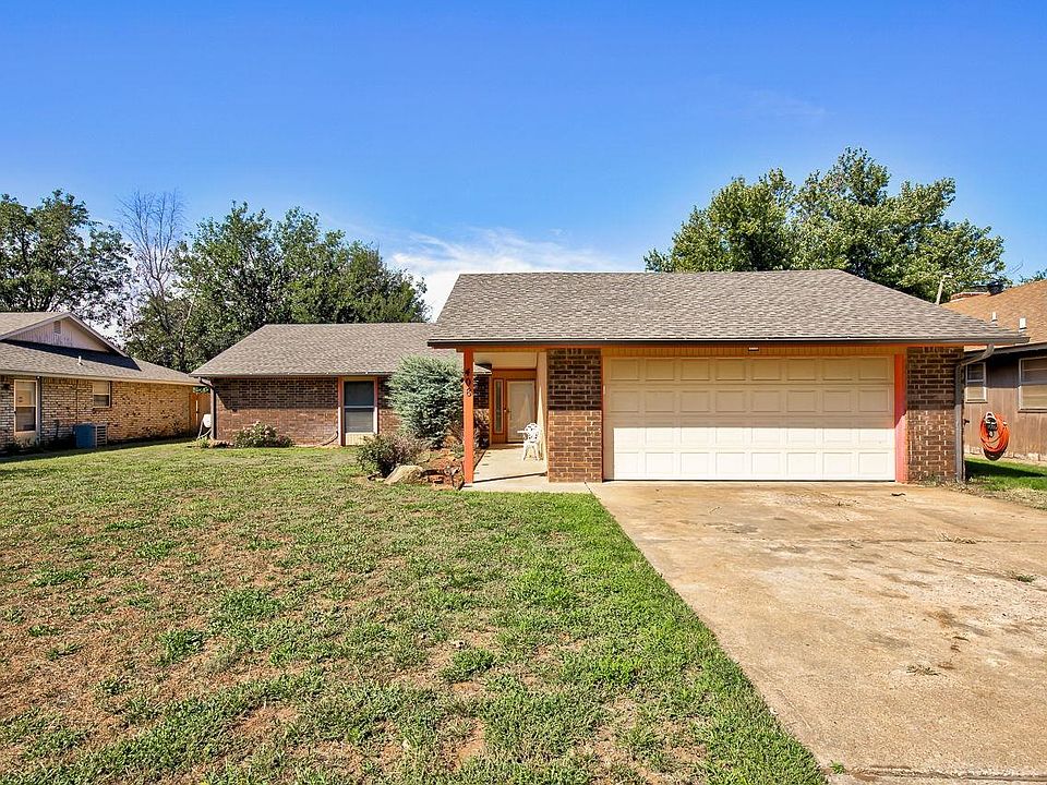 1st image of 408 Dogwood Ln