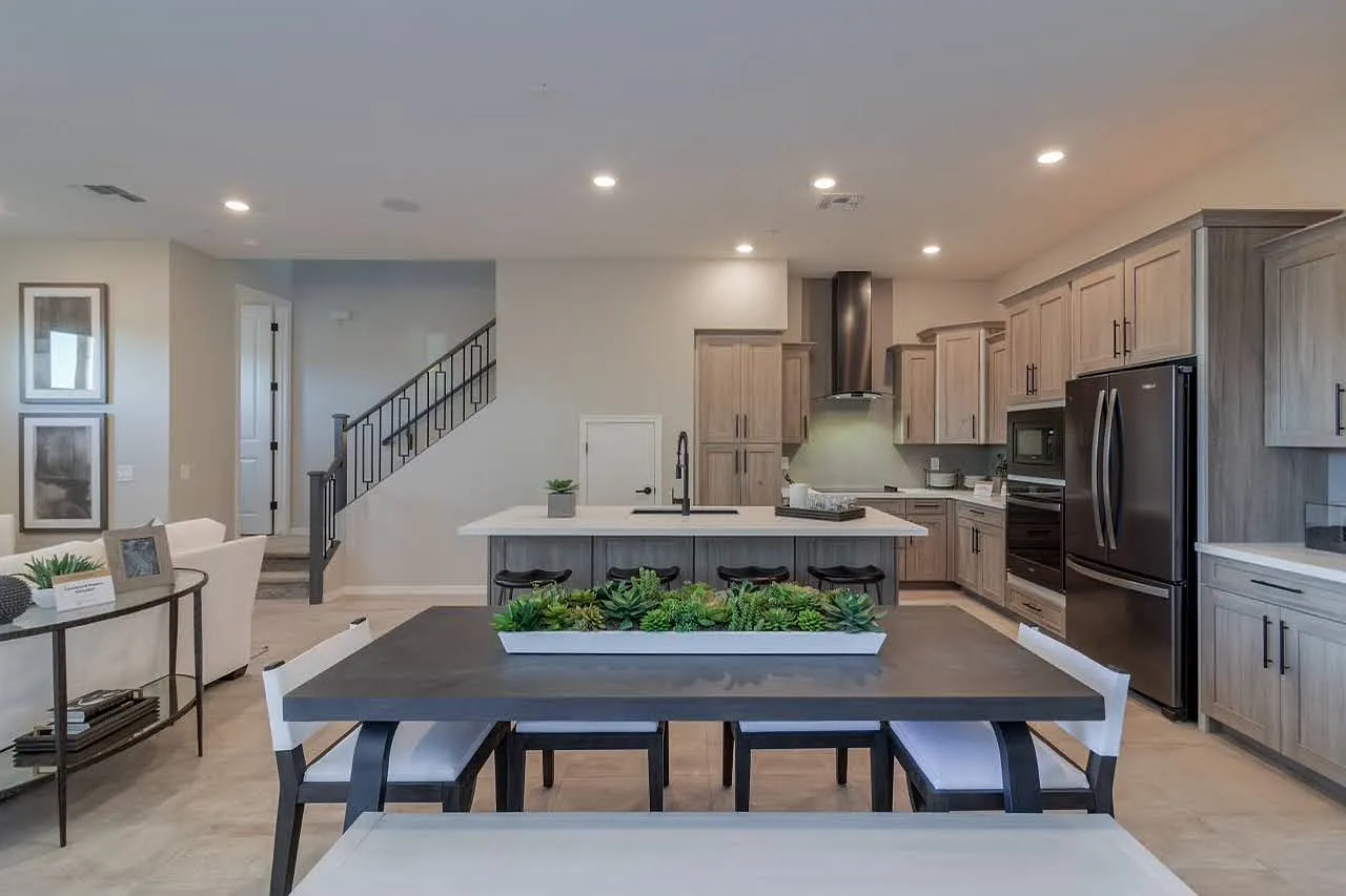 3 bed, 3.5 bath, 2152 sqft, $2,600 — Photo 2