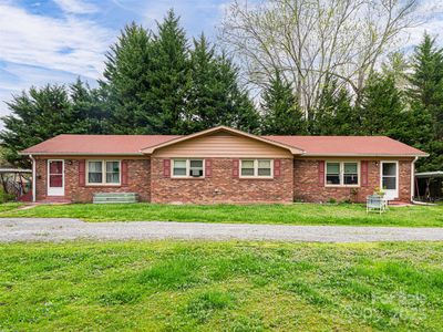 527 Glasgow Ln, Hendersonville, NC, 28739