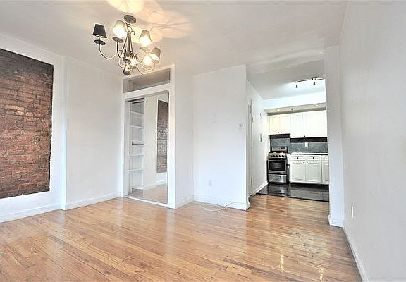 3rd image of 54 S Oxford St APT 9