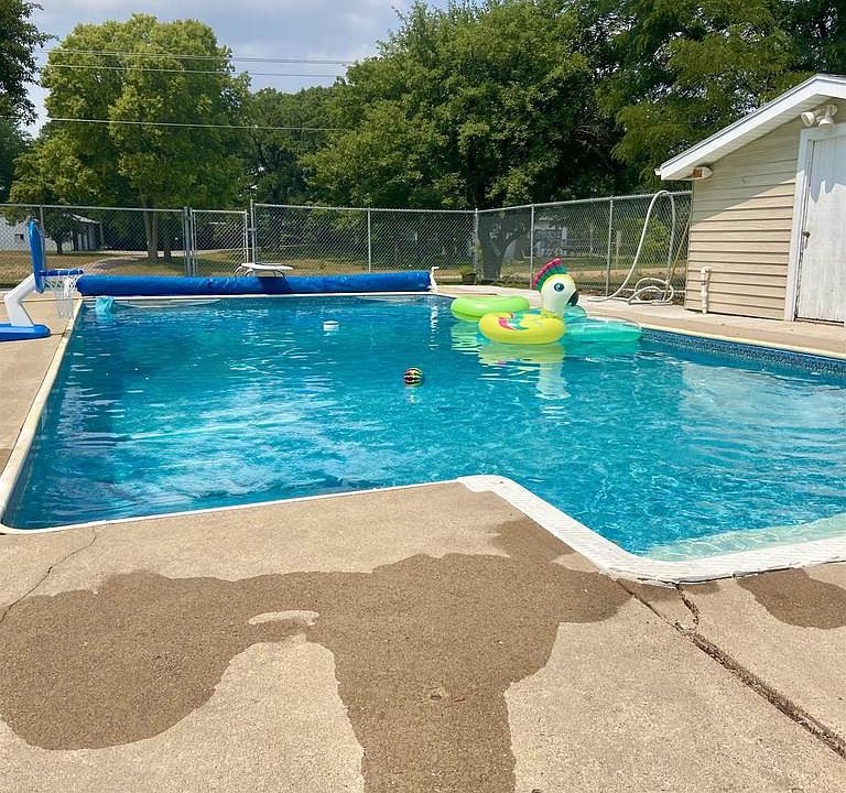 1st image of S9061 Meadowdale Road