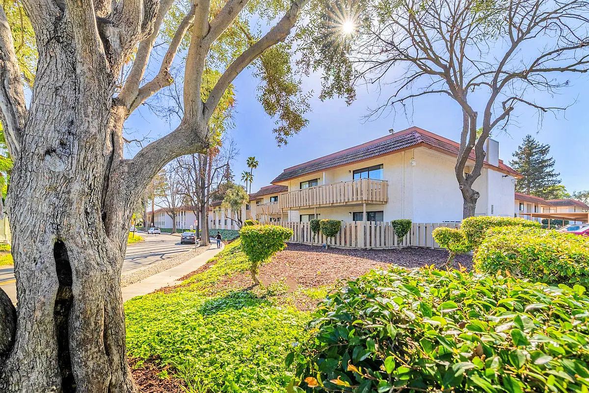 Modern living in a serene community setting. - Charter Court