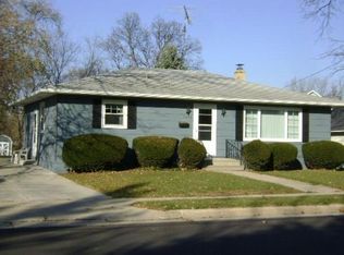 1322 11th Ave, Union Grove, WI 53182