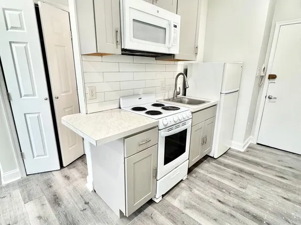 5002 Walnut Street, 5002 Walnut St Unit 3R, Philadelphia, PA 19139