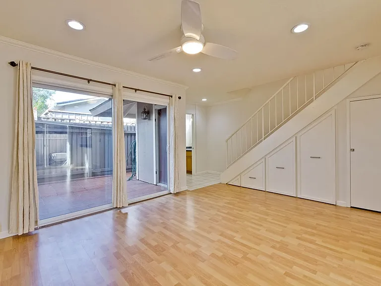 21099 Red Fir Ct — Photo 2