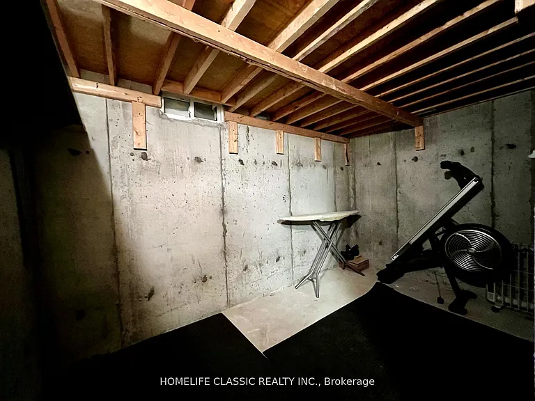 423 Flanagan Ct #LOWER — Photo 14