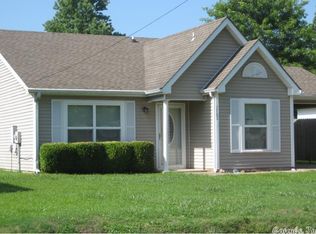 1703 Reeves Ave, Mena, AR 71953
