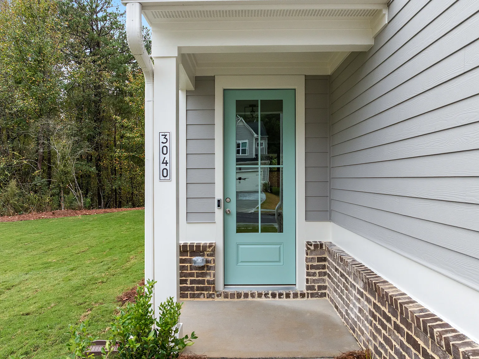 4 bed, 2.5 bath, 1889 sqft, $2,445 — Photo 3