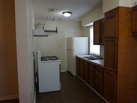 5th image of 1100 Burnett St APT 1