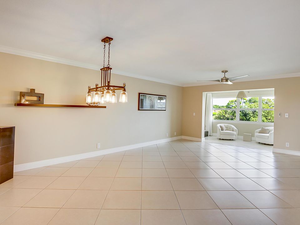 1st image of 2300 NE 1st Ln #4110