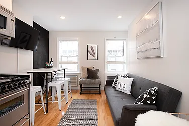 Rented by R New York