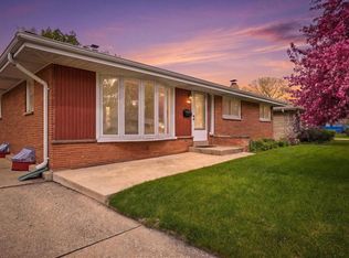 2801 S 72nd STREET, West Allis, WI 53219