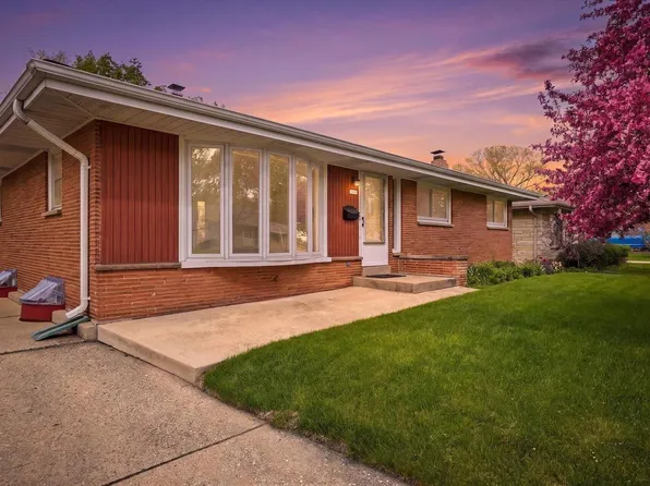 2801 S 72nd STREET, West Allis, WI 53219