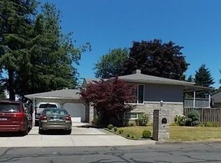 16333 NE Holladay St, Portland, OR 97230