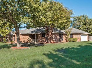 503 Canary Ln, Red Oak, TX 75154