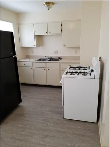 365 S Napoleon Ave #B Photo 1