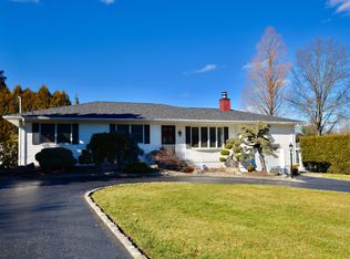 407 Grace Hill Rd, Monroe Township, NJ 08831