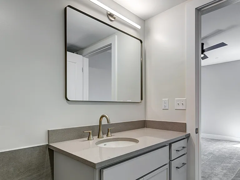 2059 Lafayette Rd #204 — Photo 33