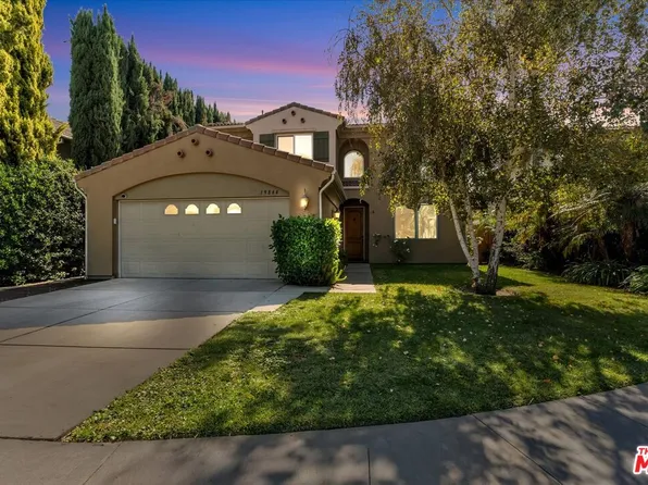 19844 Hatton St, Winnetka, CA 91306